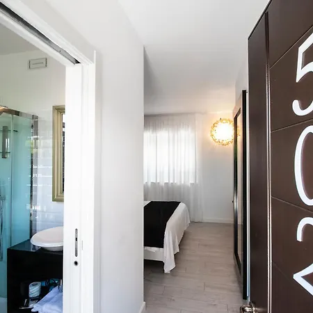 La Compagnia Del Viaggiatore Hotel LʼAquila