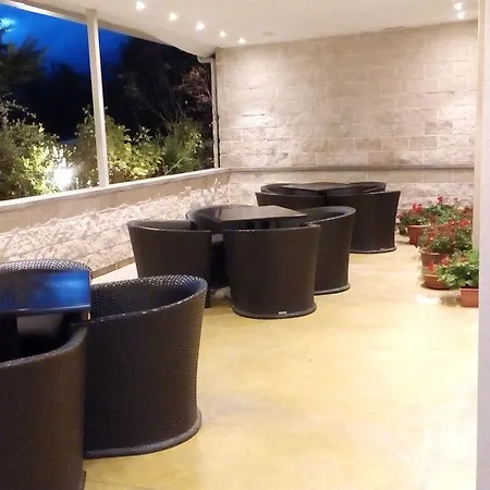 Hotel La Compagnia Del Viaggiatore 3*